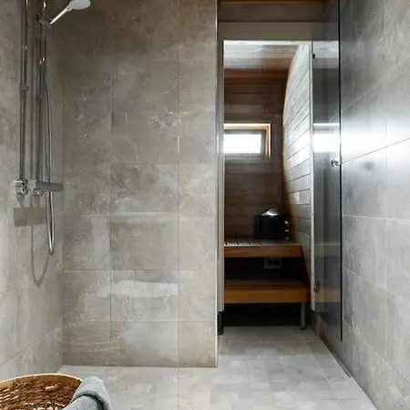 Asunto, Kuin Tasokas Sviitti Huippupaikalla Tampere